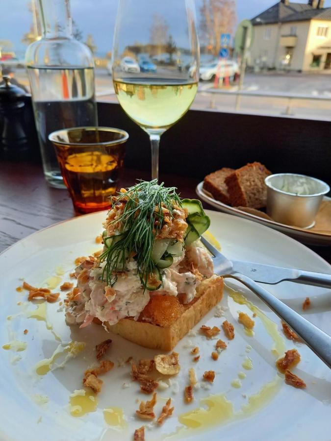 Hotell & Bistro Roedesund 칼스보르그 외부 사진